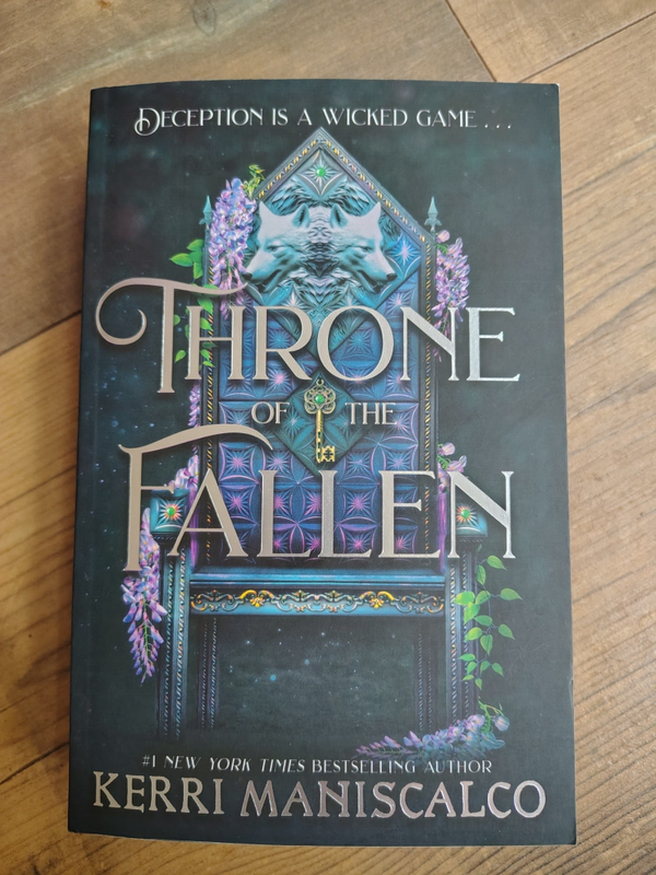 Throne of the Fallen - K. Maniscalco