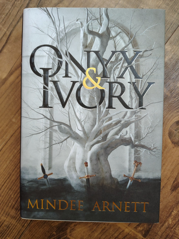 Onyx & Ivory - HC - M. Arnett