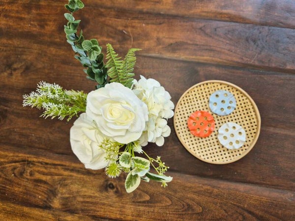 Diverse handgemaakte bloemverdelers