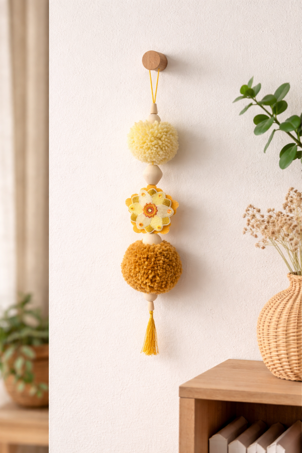 Boho Pompon Hanger – Sunshine