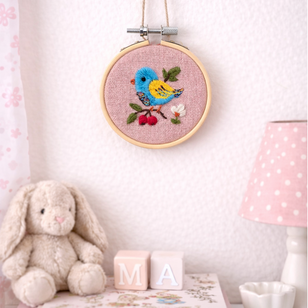 Mini borduurwerk vogeltje