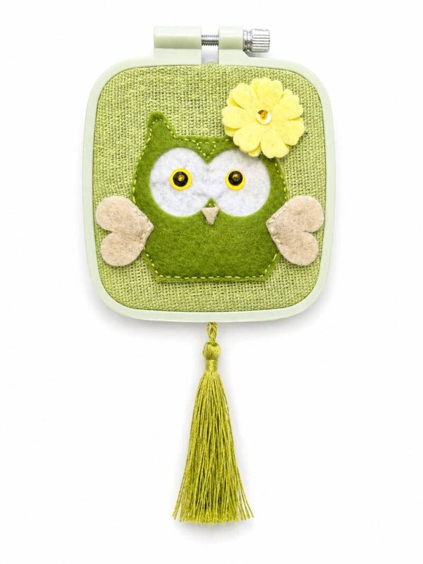 Uiltje in mini raamwerk groen