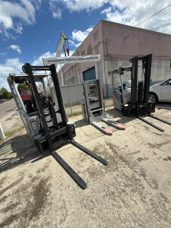 CARRELLO STILL