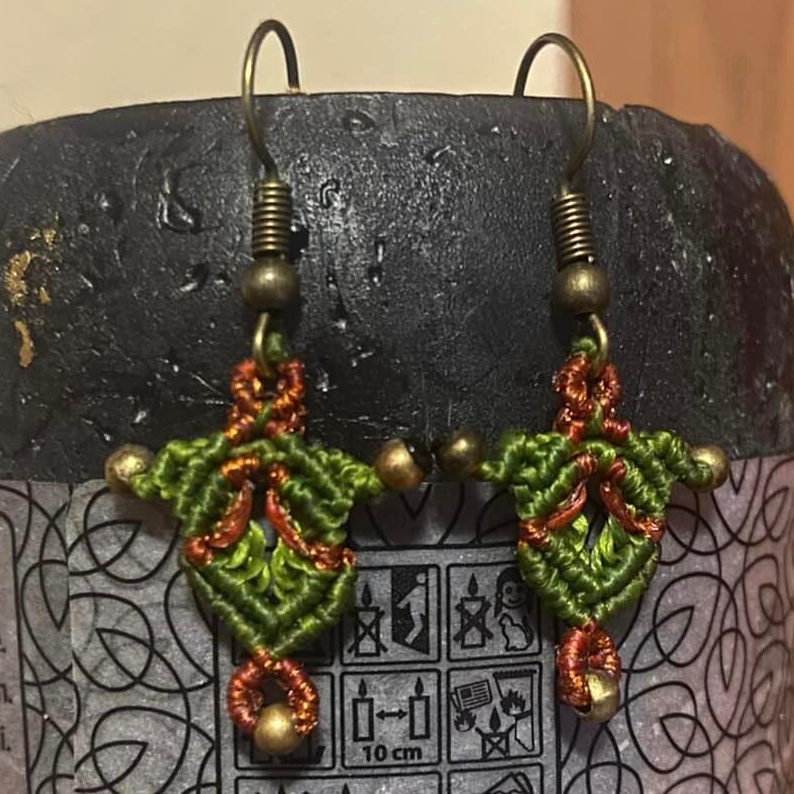 Oorbellen koper en groen