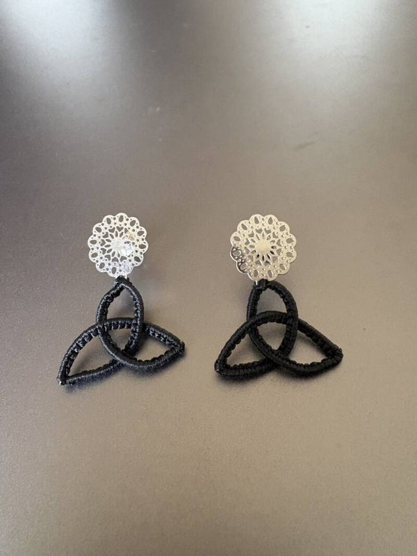 Oorbellen Triquetra