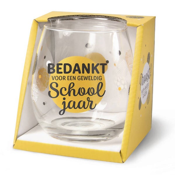 wijn, water, bier glas bedankt schooljaar