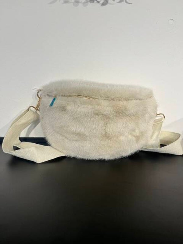 Crossbody soft beige