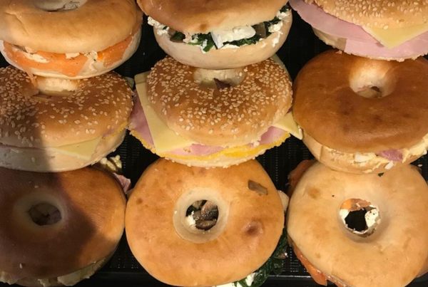 Sandwich, Wrap, Baguette & Bagel Platter (17 pieces)