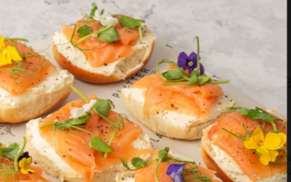 Smoked Salmon and Cream Cheese Bagel Platter - 12