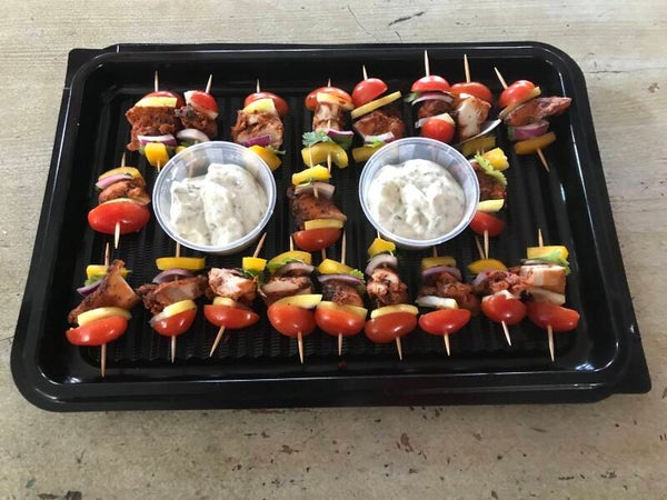 tandoori chicken with raita dip canapesx