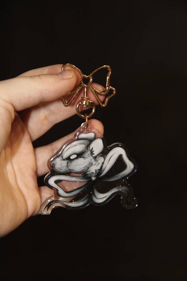 Rat in a bow keychain