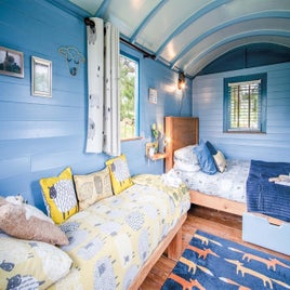 lamb-shepherd-hut-standard-3kaflh.jpg