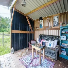 outside-standard-d3940c.webp