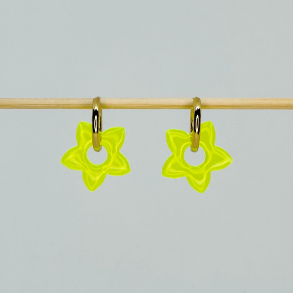 Étoile jaune translucide