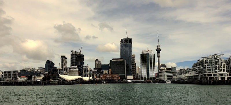 Skyline Auckland vanaf veerboot Nieuw Zeeland.DIYNewZealand.com