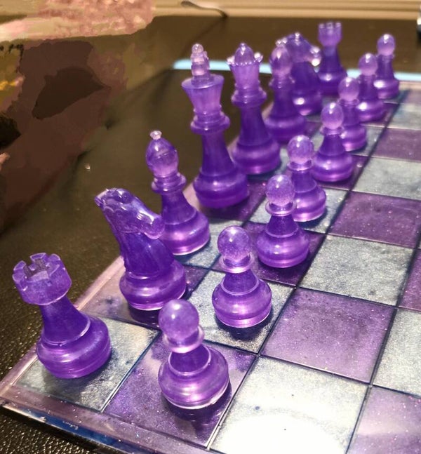 The QUEEN Epoxy Chess Set