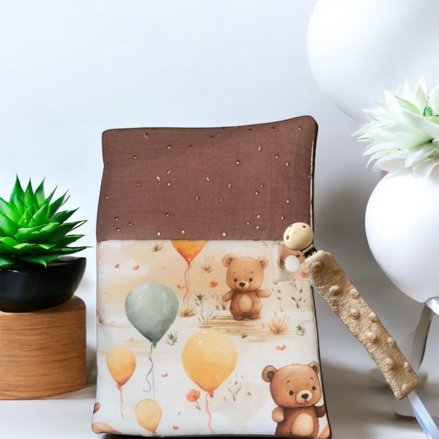 COFFRET -  PROTEGE CARNET SANTE & ATTACHE TETINE