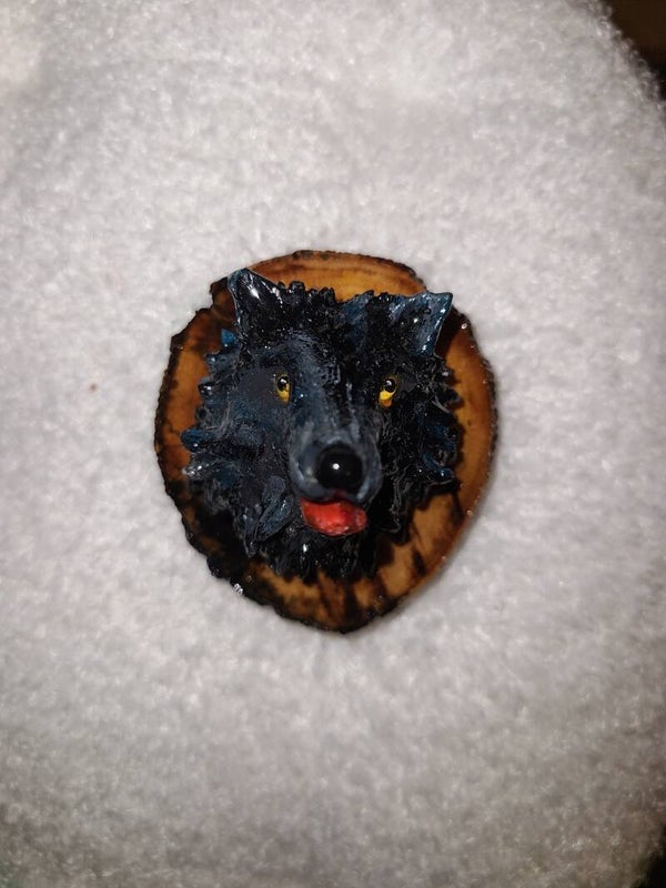 Magnet tête de loup noir bleuté