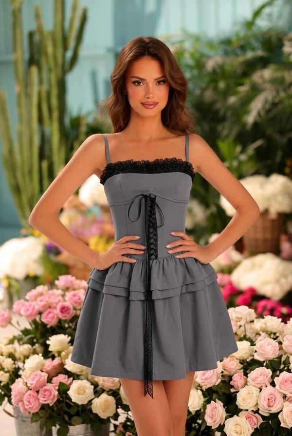 Grey Romance – Elegante Grijze Mini Jurk