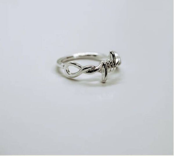 Western Edge Barbed Wire Ring