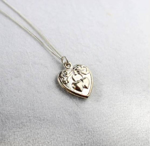 Western Edge Vintage Sweetheart Necklace