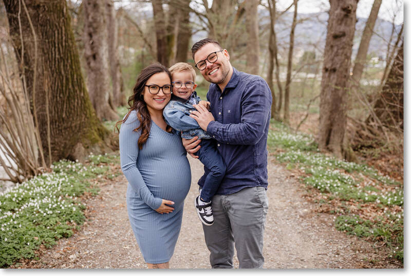 Babybauchshooting in der Natur