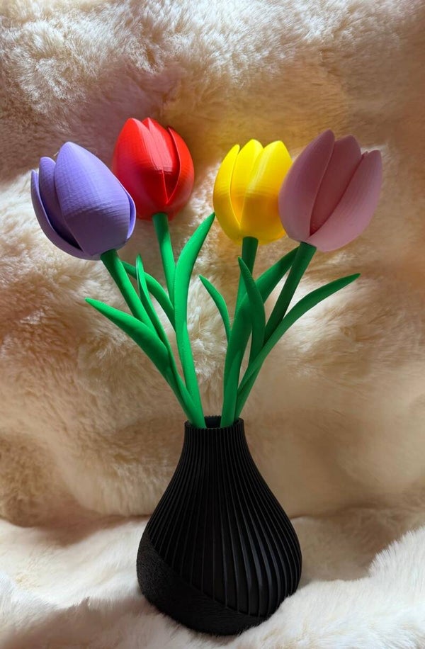 Handgemaakte 3D Tulpen Set (4 Stuks) incl. Design Vaas – Kies Jouw Favoriete Kleuren