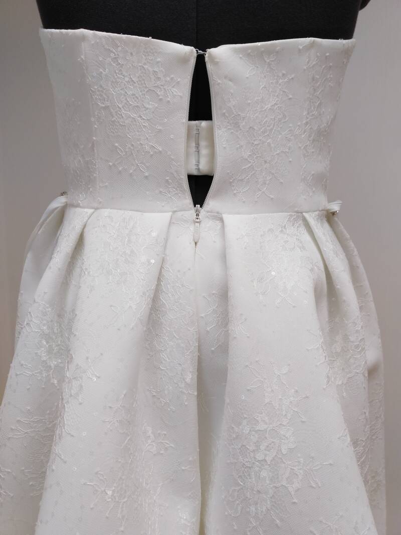 Hochzeitskleid  zu eng, Brautkleid vor der Änderung