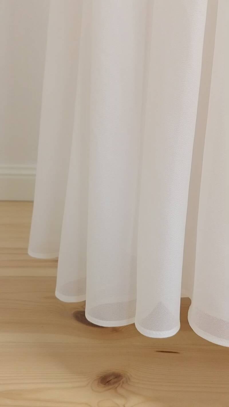 Brautkleid mit Erfahrung gekürzt, mit schmalem Saum perfekt gebügelt
