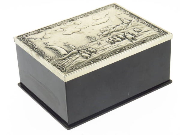 Doosje met deksel in reliëf -  Vissersdorp