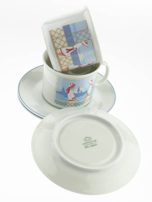 Kop en schotels van Douwe Egberts