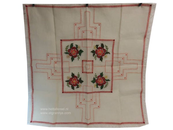 Tafelkleed met borduursel