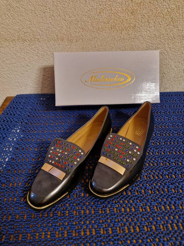 dames schoenen met bonte steentjes