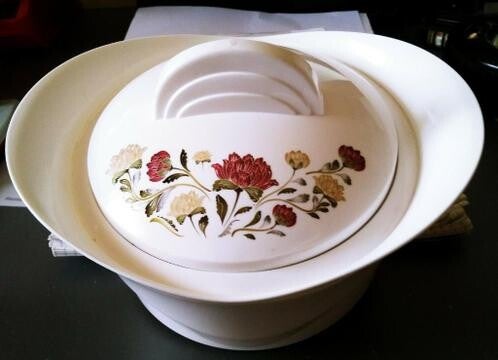 mooie kleine thermos serveer kom