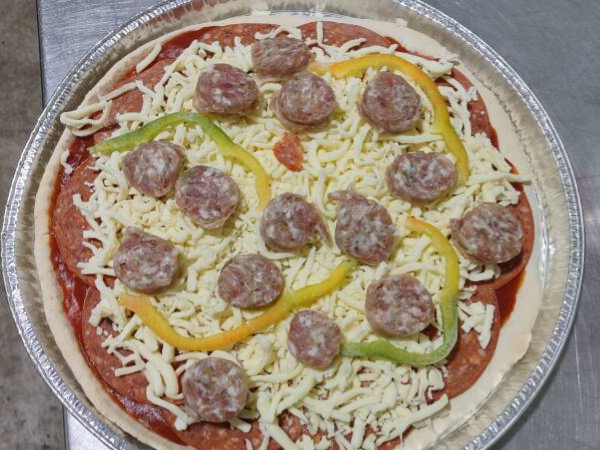 Pizza aux saucisses maison ( 3.5 choix )