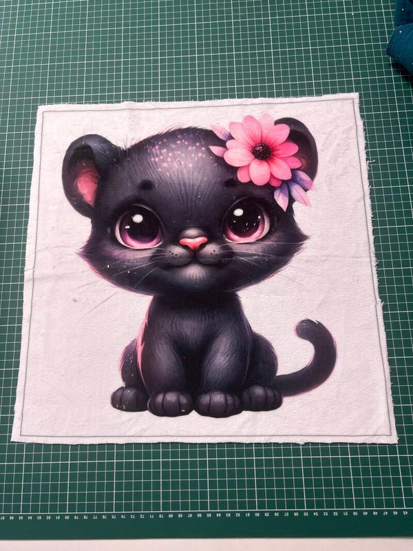 Coussin minky lisse mistigri modèle 1