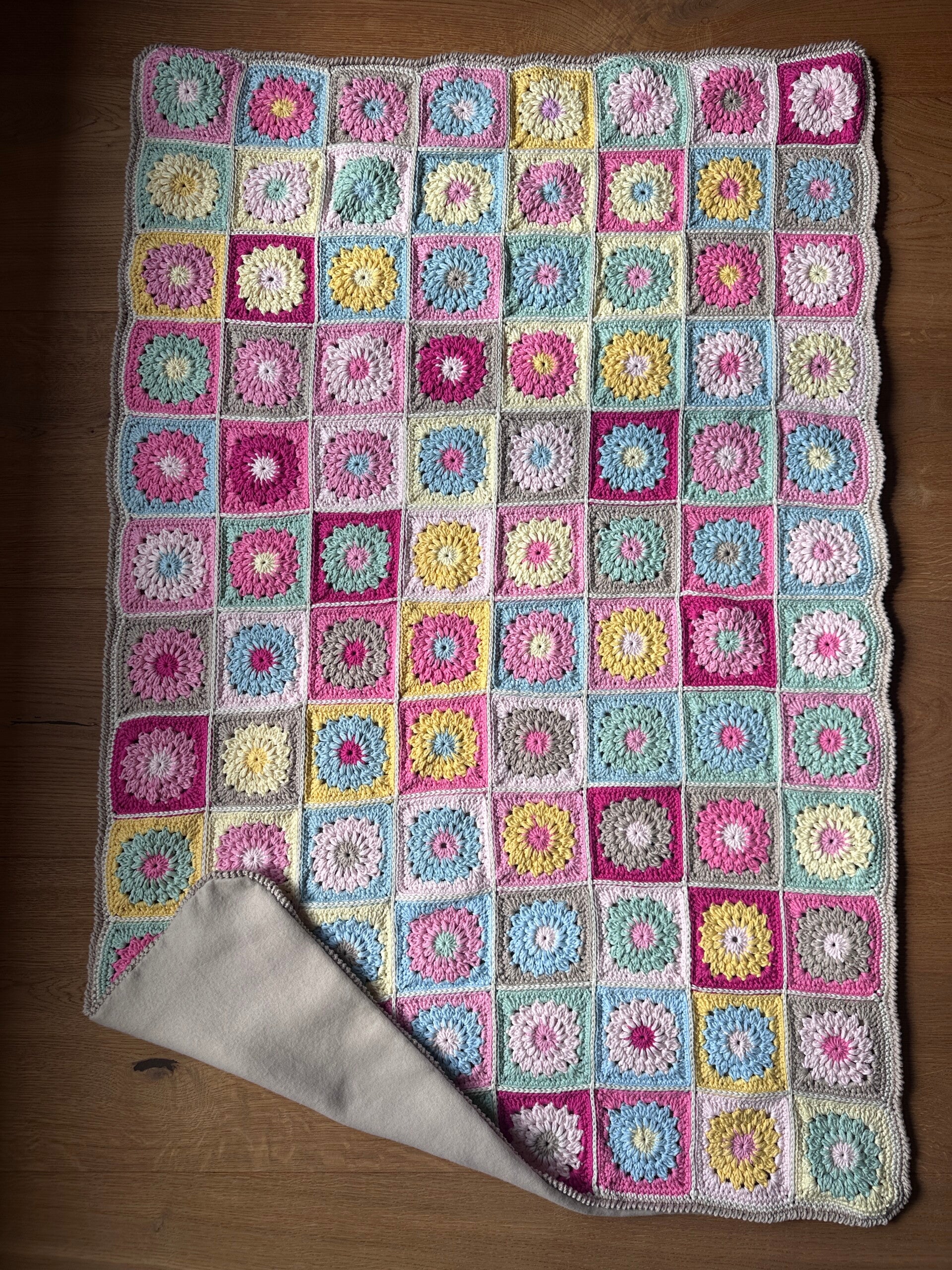 Kuscheldecke Granny Square
