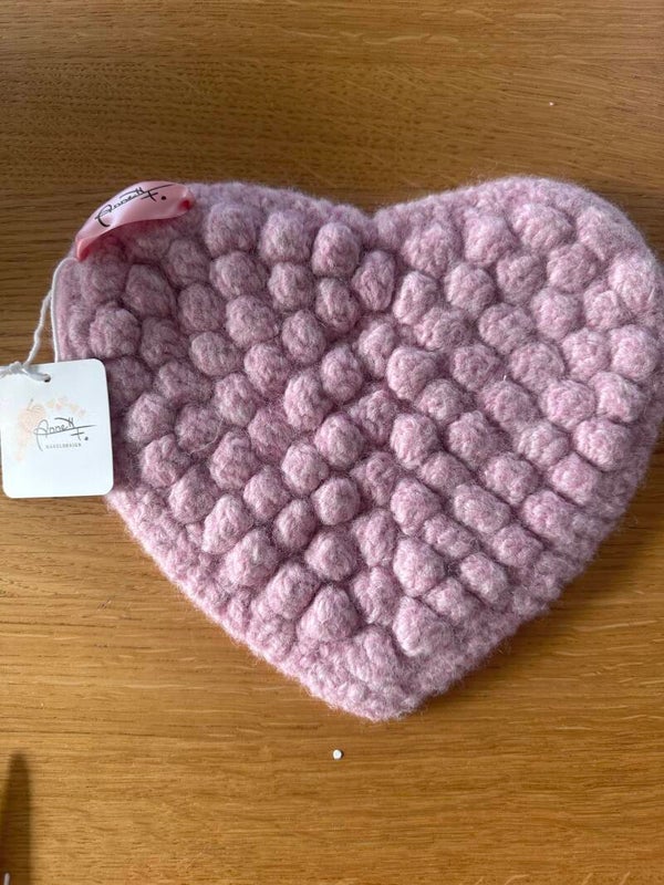 gehäkelt und gefilzter Herzuntersetzer ❤️
