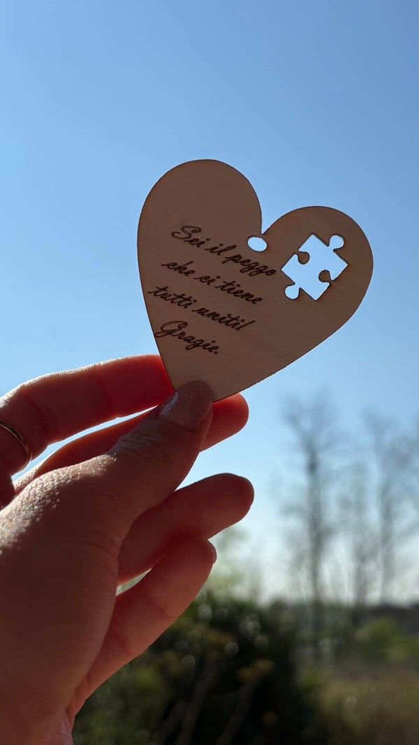 Cuore in legno con puzzle