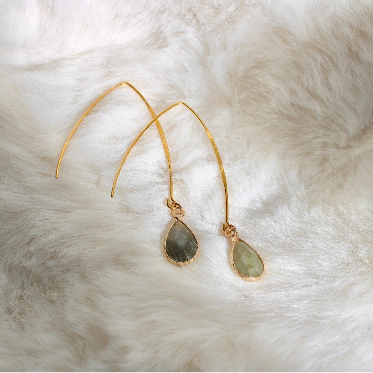 Labradoriet oorbellen