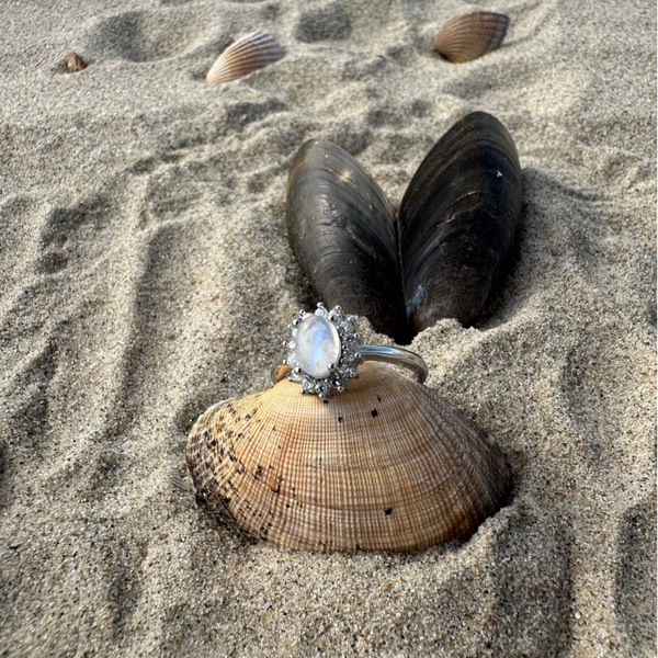 Maansteen ring