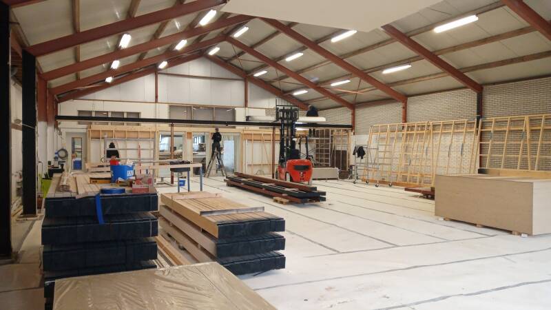 Prefab elementen worden geplaatst