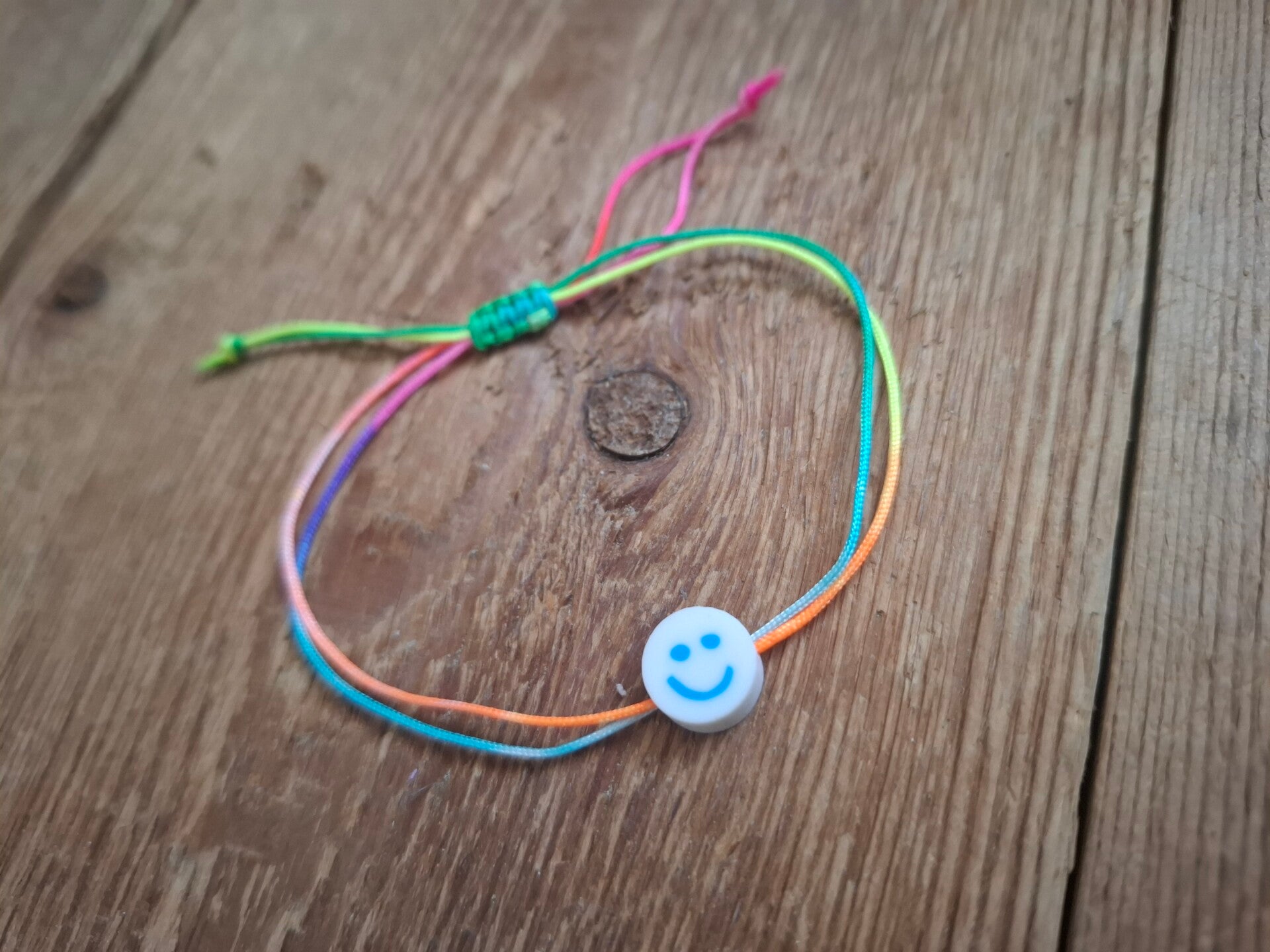 FILIGRANES Armband Smiley BUNT