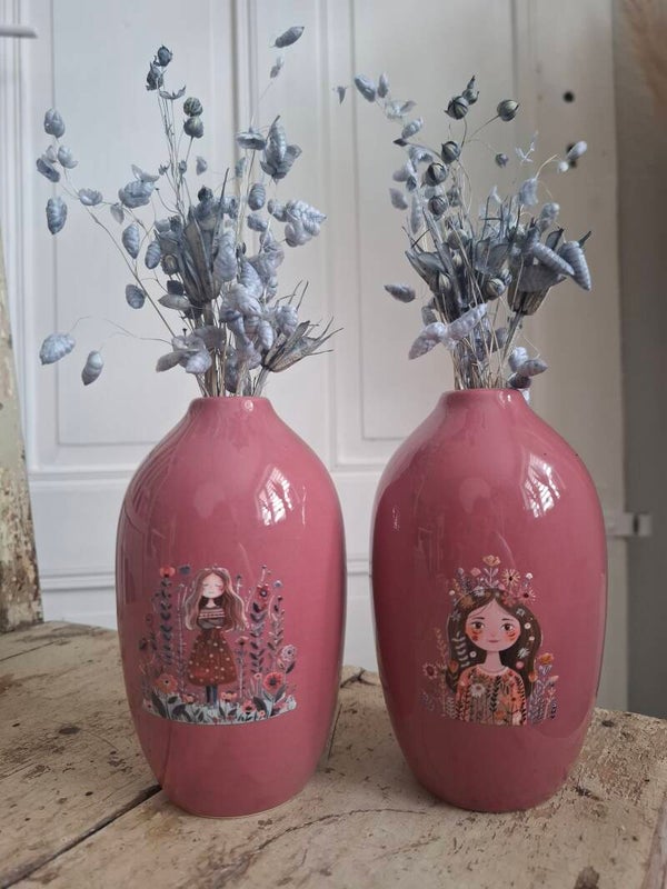 VASE mit Mädchen & Trockenblumen