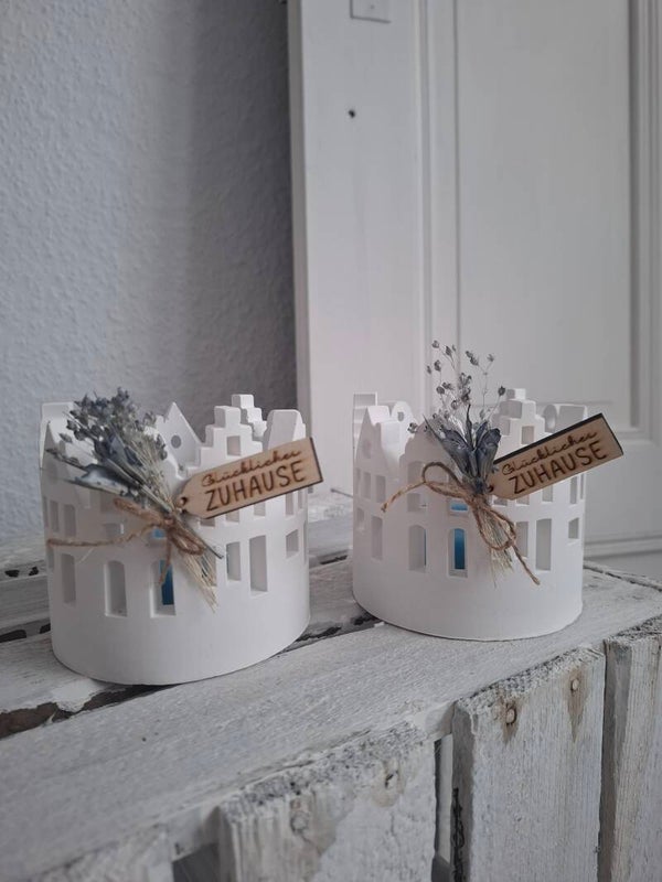 HÄUSERKRANZ mit TEELICHT blau