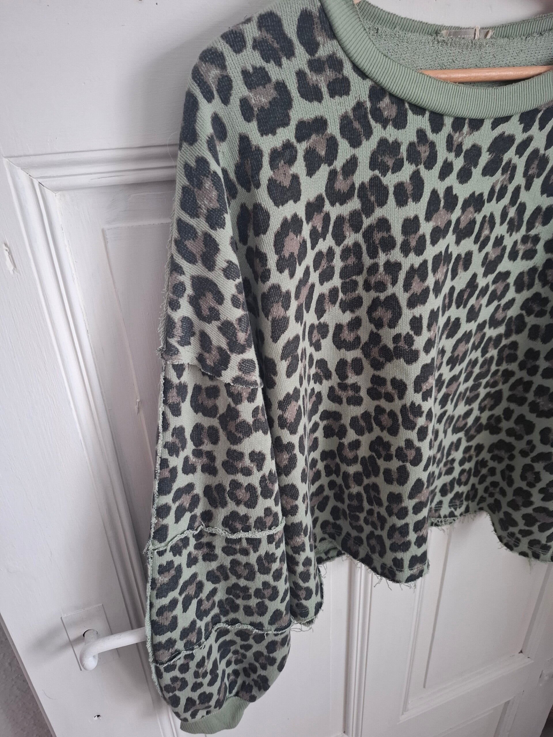 OVERSIZE Sweater LEO khaki