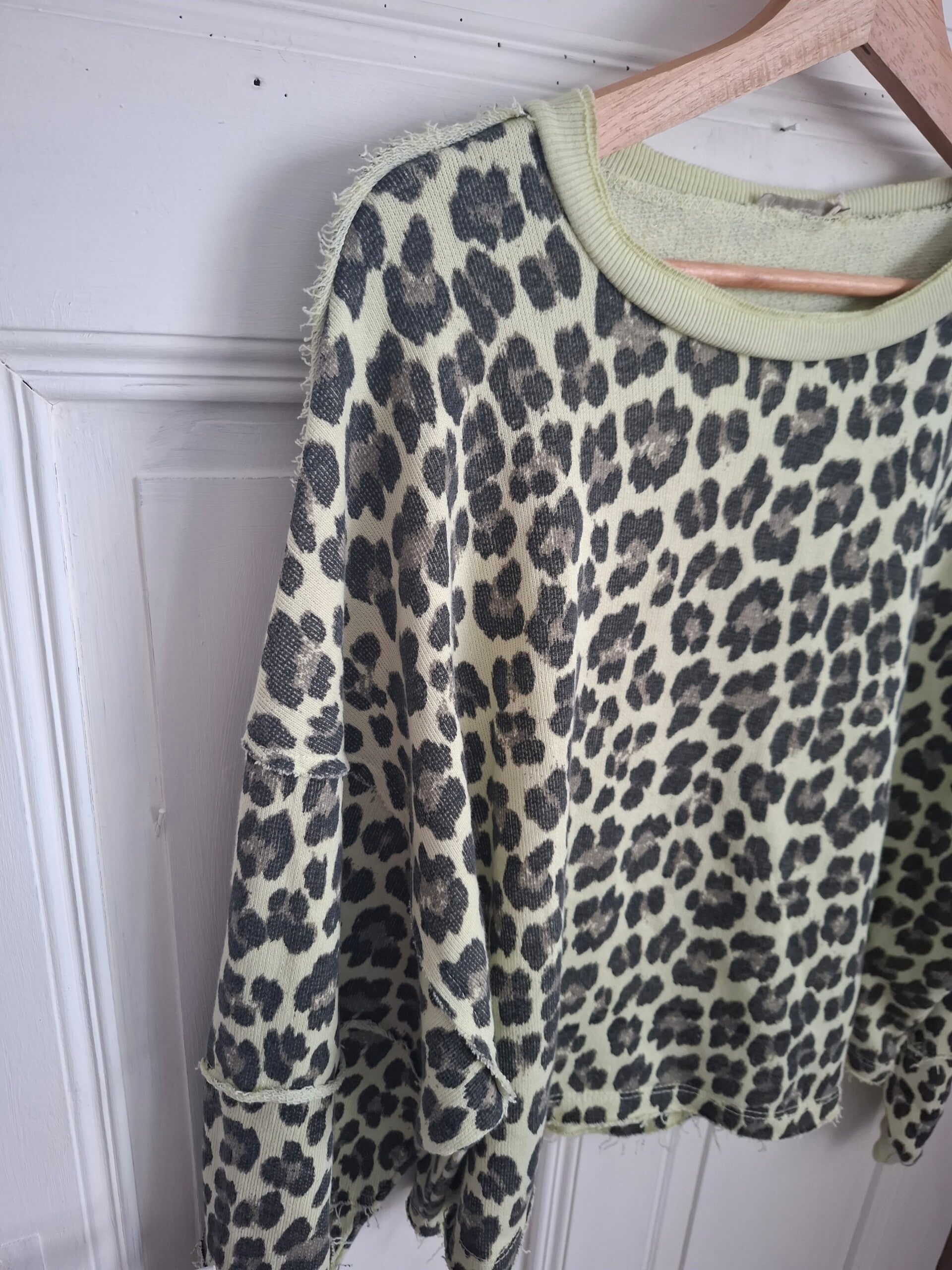 OVERSIZE Sweater LEO hellgelb