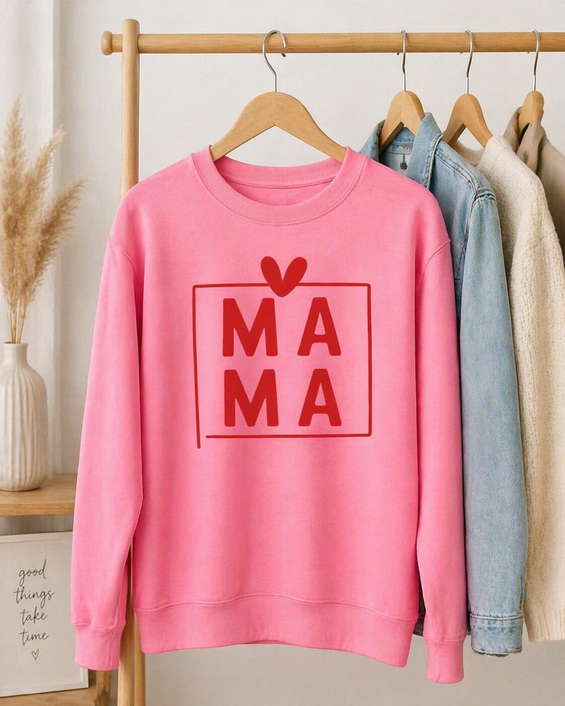 Mama Sweatshirt „MAMA“ – Candyfloss Pink mit Herz Print