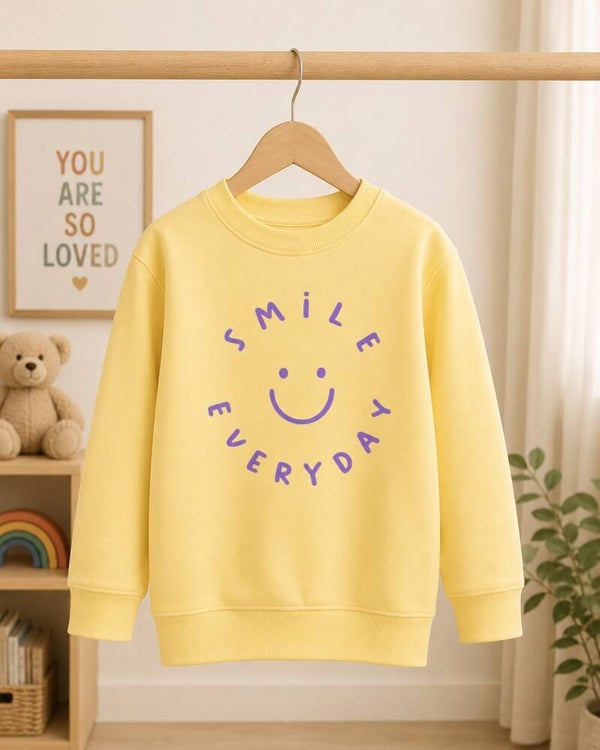 Kinder Sweater Gelb mit lila „Smile Everyday“ Print | Smiley Sweatshirt