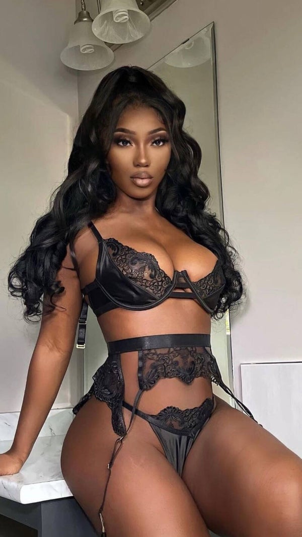 LIMITED EDITION INTIMATES •  ENSEMBLE DENTELLE BLACK